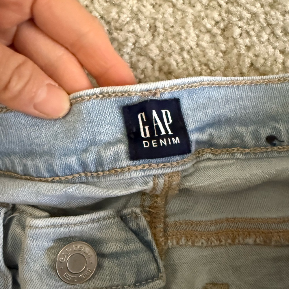 GAP Light and Mid Wash Straight Leg Jeans Duo - Picture 3 of 5